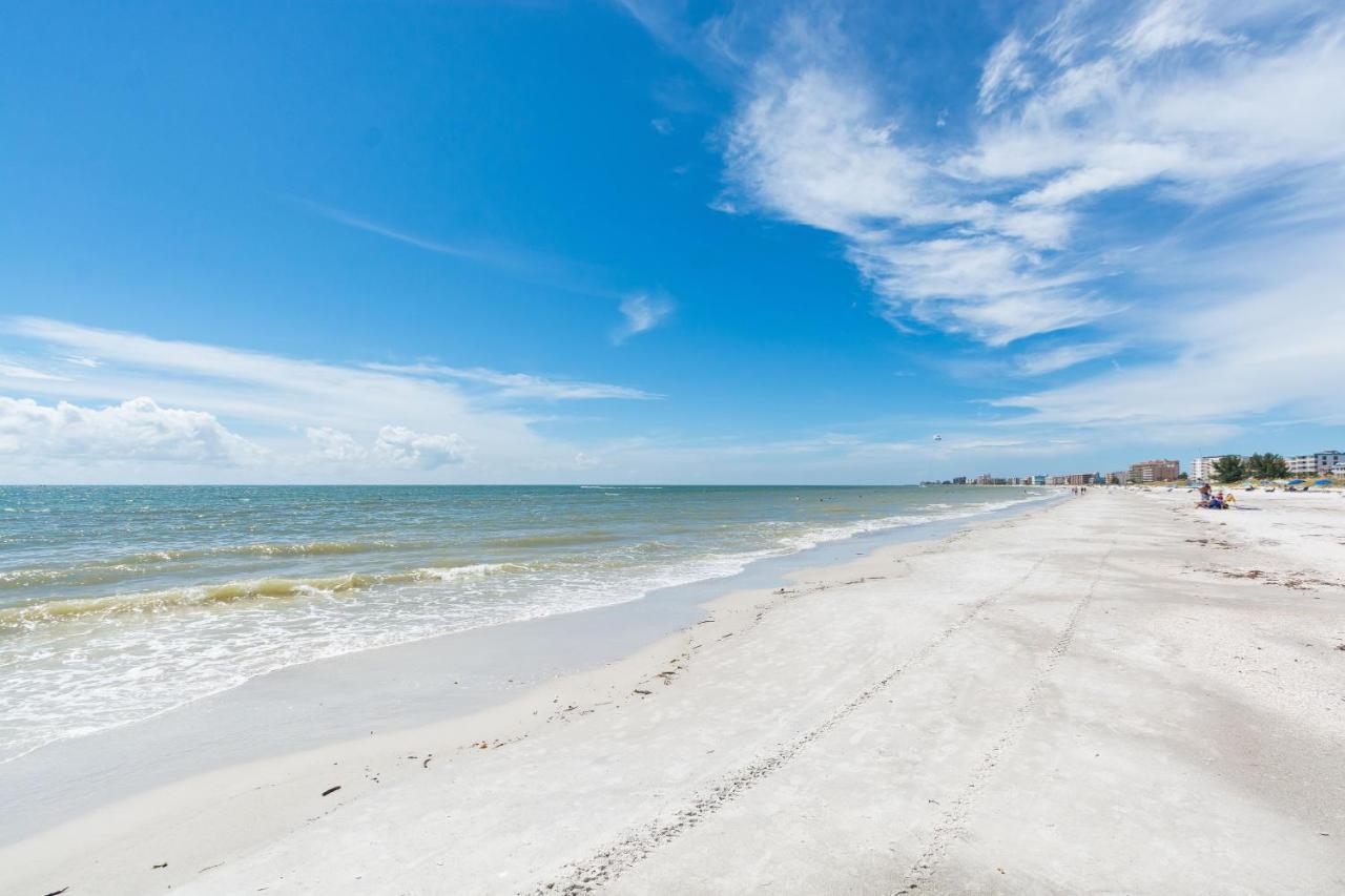 301 Sandy Shores Condos St. Pete Beach Exterior photo