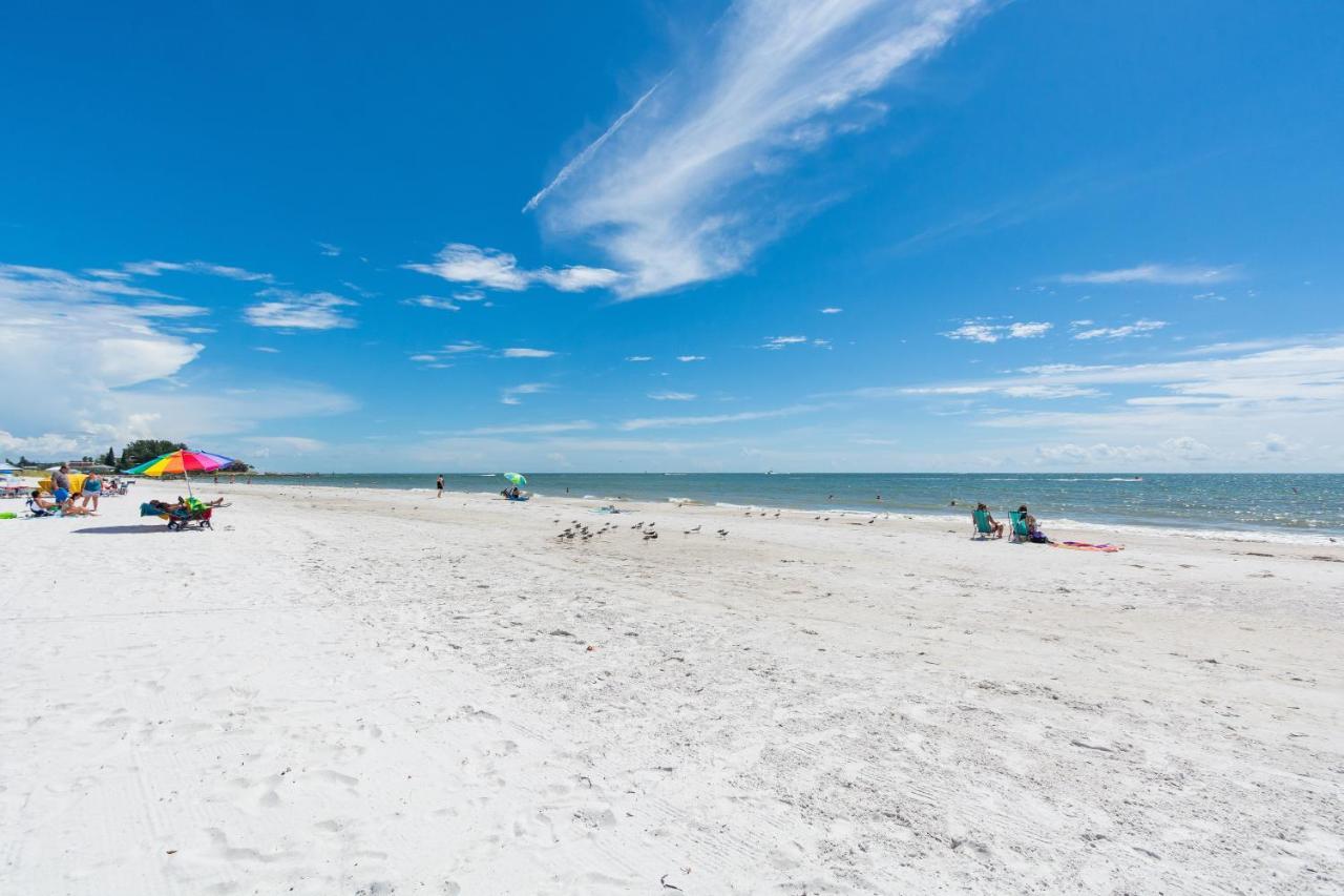301 Sandy Shores Condos St. Pete Beach Exterior photo