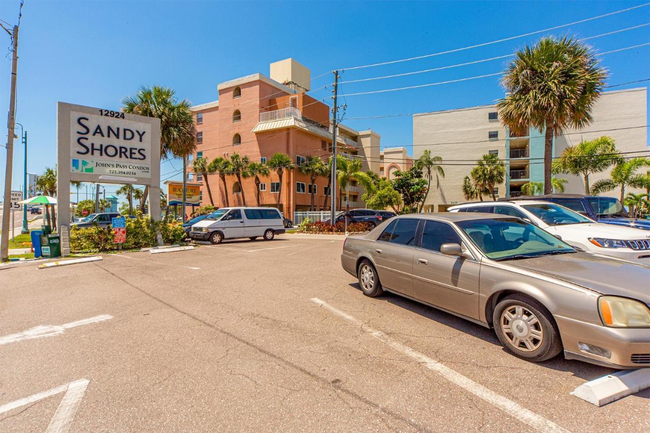 301 Sandy Shores Condos St. Pete Beach Exterior photo